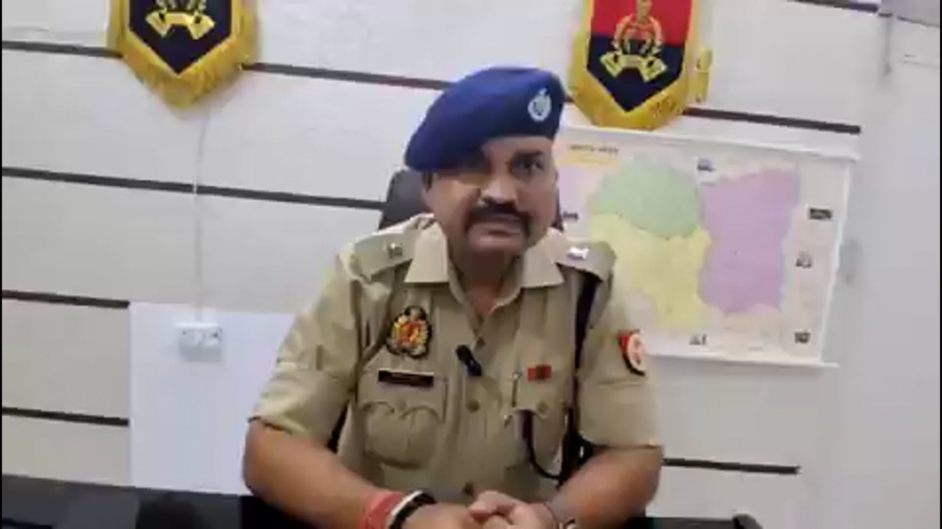 मेरठ में दिग्विजय भाटी की पिटाई के मामले में इंस्पेक्टर अखिलेश कुमार गौड़ समेत 8 पुलिसकर्मियों को लाइन हाजिर किया गया