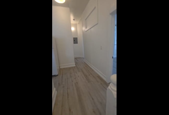 2 bedrooms available  Main Photo