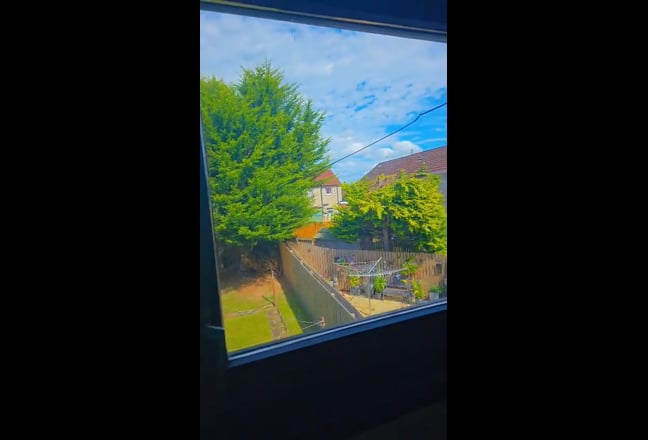 Fully furnished private room for rent  Main Photo