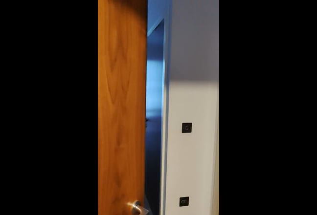 Double bedroom available  Main Photo