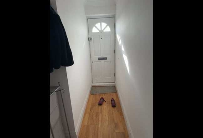 Single room in a central location Main Photo