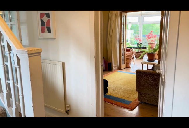 Quiet room available in a calm house, Helensburgh Main Photo
