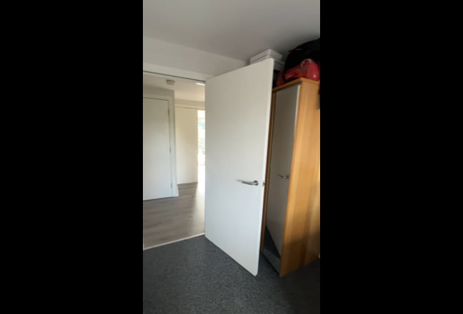 Double Bedroom  Main Photo