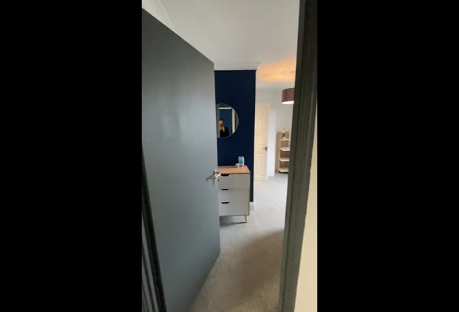 Modern En-suite Double Room  Main Photo
