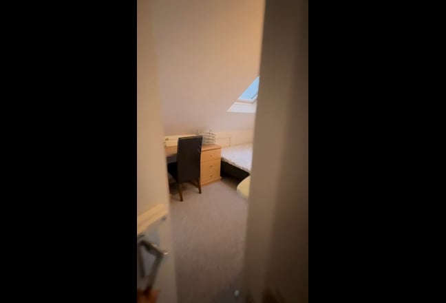 Single room for boy  Main Photo