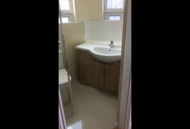 Lovely En Suite & double, Single rooms for rent  Main Photo
