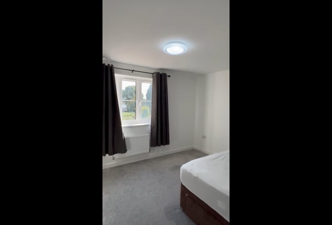 Master En-Suite + Double | Bills Included | BS10 Main Photo