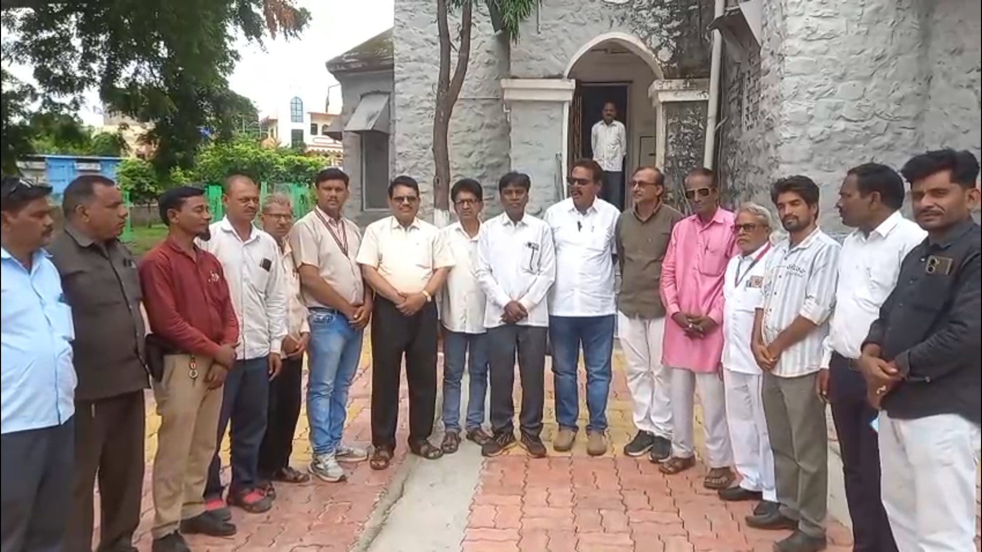 ग्रामीण पत्रकार संघाच्यावतीने पातुर तालुक्याची कार्यकारणी जाहीर करण्यात आली नॅशनल मीडिया रिपोर्टर रामदत्त राठोड 