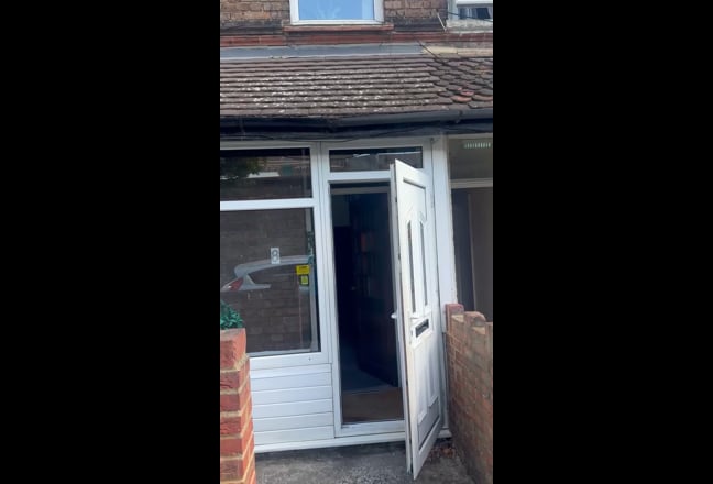  Double Room in Friendly All-Female House Watford  Main Photo