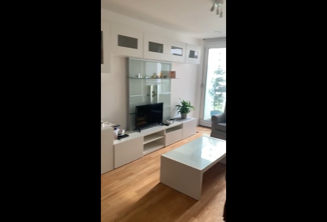 Double room in South Quay- available from 10Sep26 Main Photo
