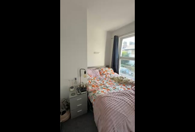 Room to Let 1 Minute From Peckham Rye Station Main Photo