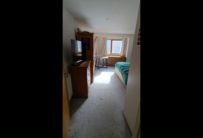 Spacious Room | King Size Bed | Very Good Location Main Photo