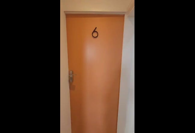 🔑 Modern & Cozy Room with Dedicated Workspace 🏠 Main Photo
