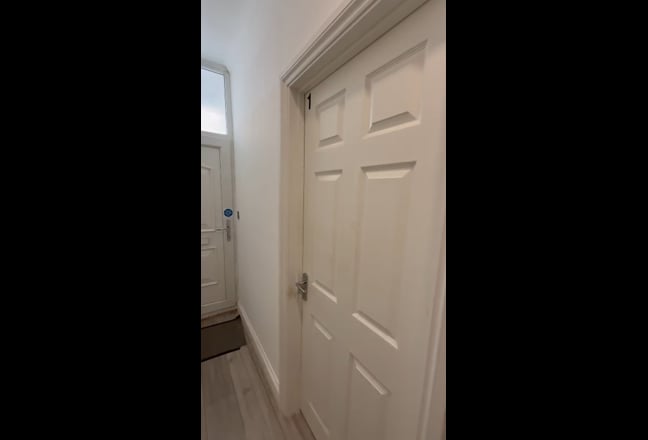 New Double Room with Ensuite Available Main Photo