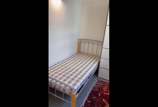 A single bedroom for rent Main Photo