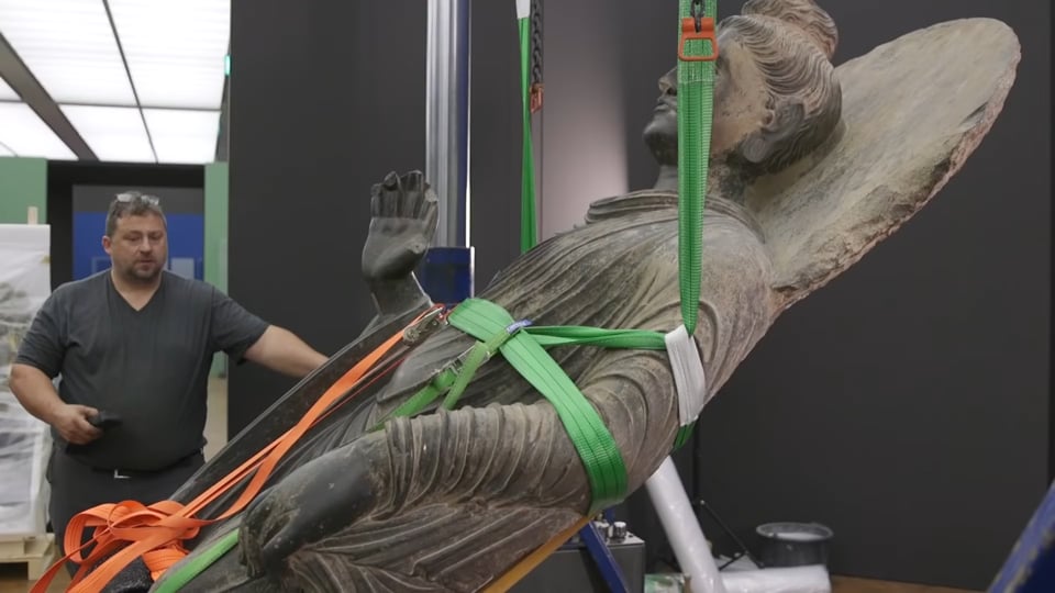 Vorschaubild: Kunstlogistik: Emirates SkyCargo transportiert Buddha-Statue