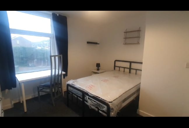 Double En Suite nr Hillsborough  Main Photo