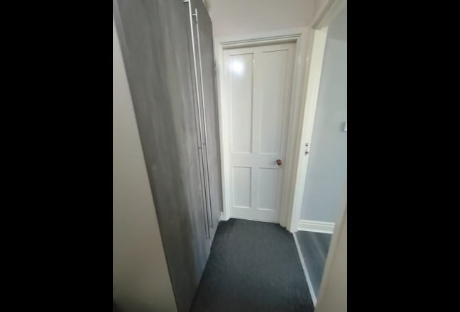 2 double bed room available right now  Main Photo