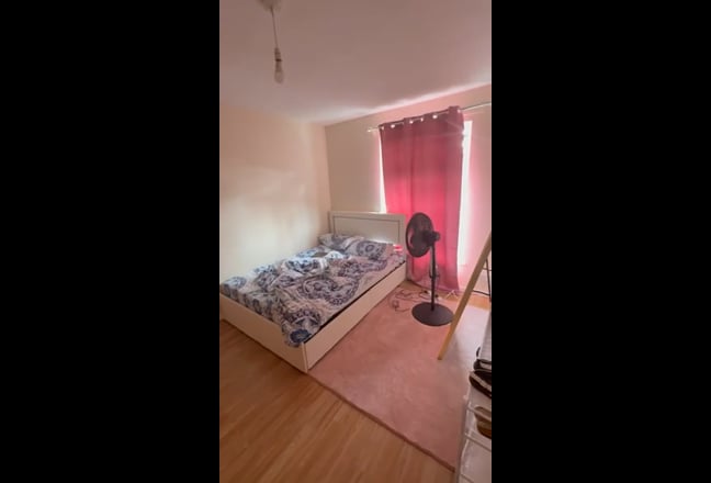Furnished Room Available to Let Main Photo