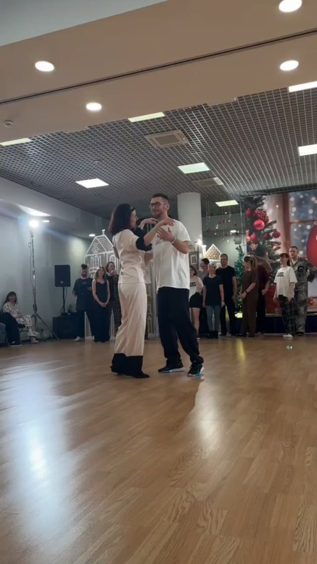 Дмитрий Канев, Модерн Свинг в Москве. Студия парных танцев Ивара