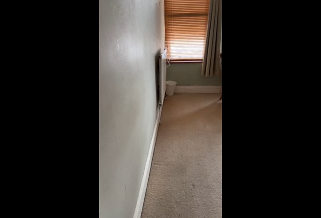 2 rooms available in 4 bed student house Main Photo