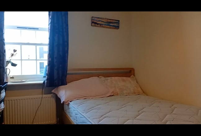 Double room  for  one person, Monday- Friday let.  Main Photo