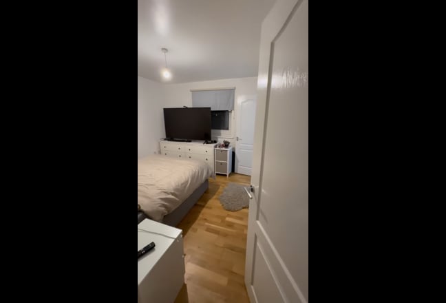 Double E-Suite Room in MK8! Great House Main Photo
