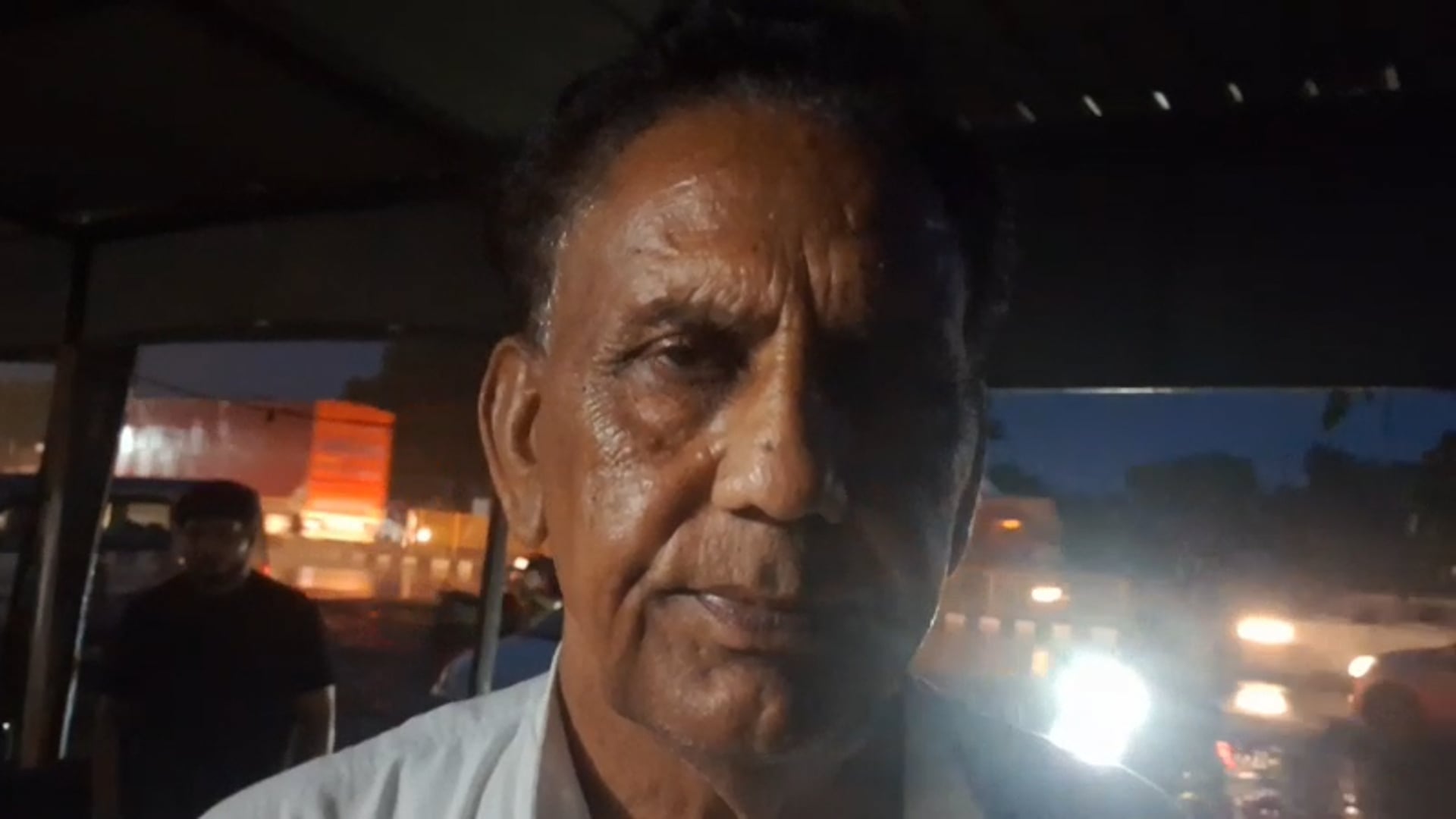 फरह बलदेव विधायक प्रतिनिधि ठाकुर राजेंद्र प्रधान ने बारिश और सड़क निर्माण को लेकर क्या कहा सुनिए उन्हीं की जुबानी लाइव 