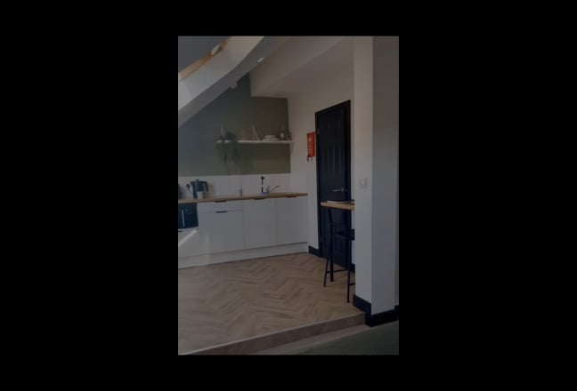 Studio Rooms -Bills - Transport - NHS Hotspot Main Photo