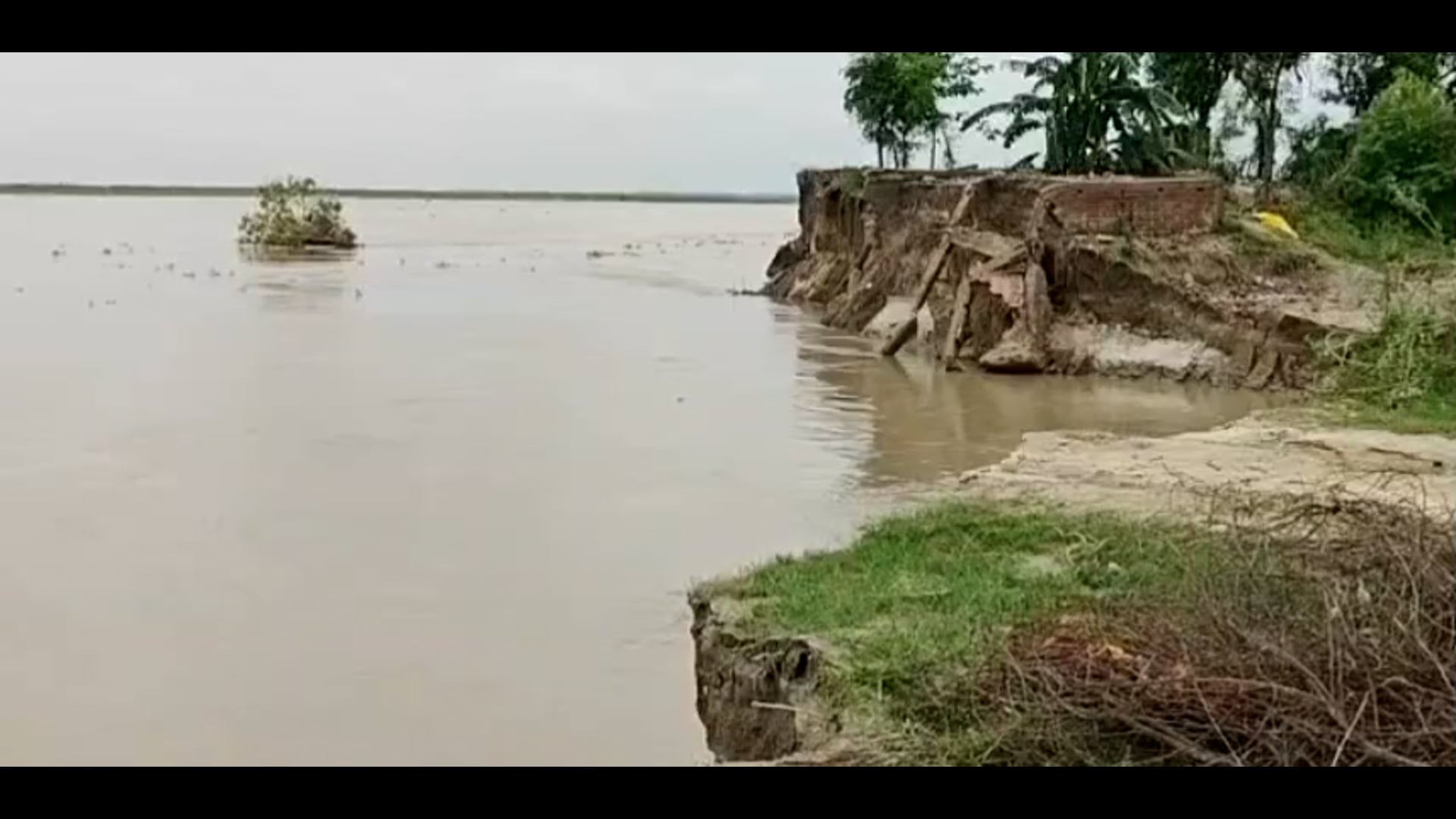 चांदपुर डीपीएस हेड पर सरयू नदी का जल स्तर 58.53 मीटर पर किया गया दर्ज,जल स्तर बढ़ने से लोग परेशान