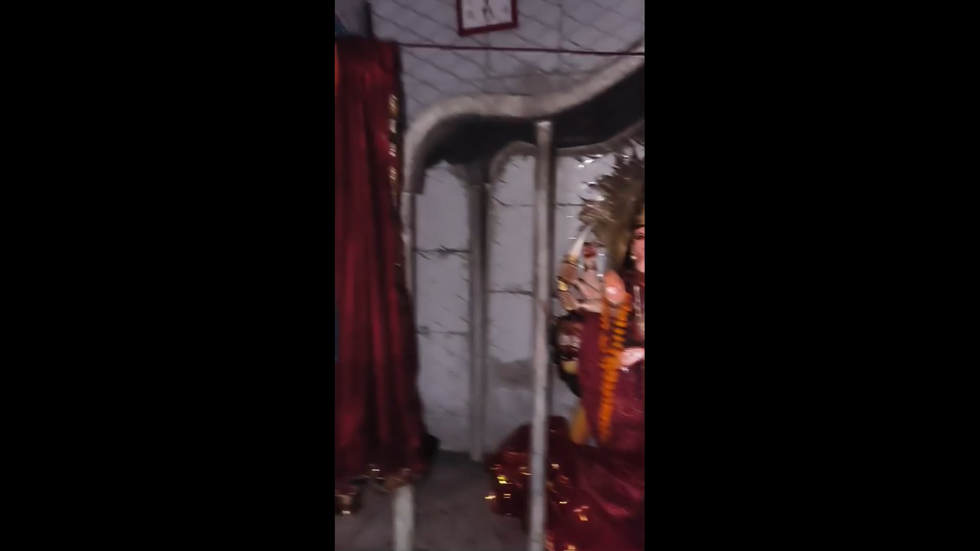 आदिशक्ति मंदिर में चोरी की घटना से ग्रामीणों में आक्रोश, पुलिस जांच में जुटी 