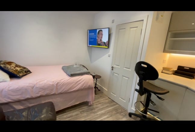 Lux  En-suite Double Room  fully furnished  Main Photo