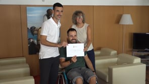 L'Escala fa un donatiu de 1.000 euros a la Fundació Esclerosi Múltiple