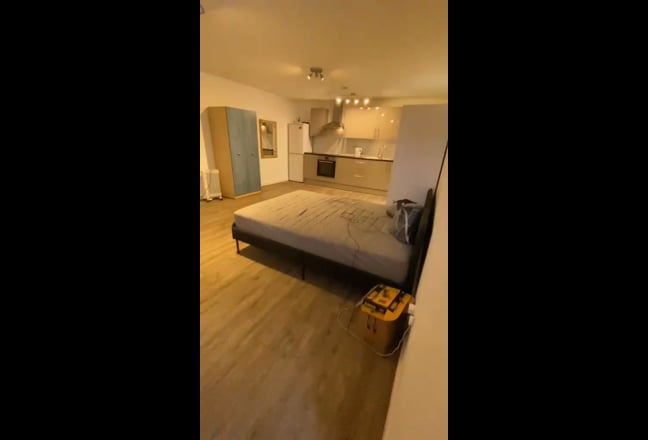 Studio in Acton*Available immediately*Couple Allow Main Photo