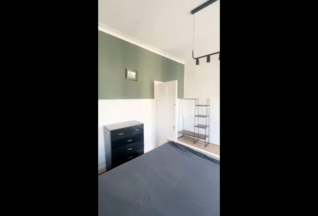Modern 3-Bed House Near Anfield  Main Photo