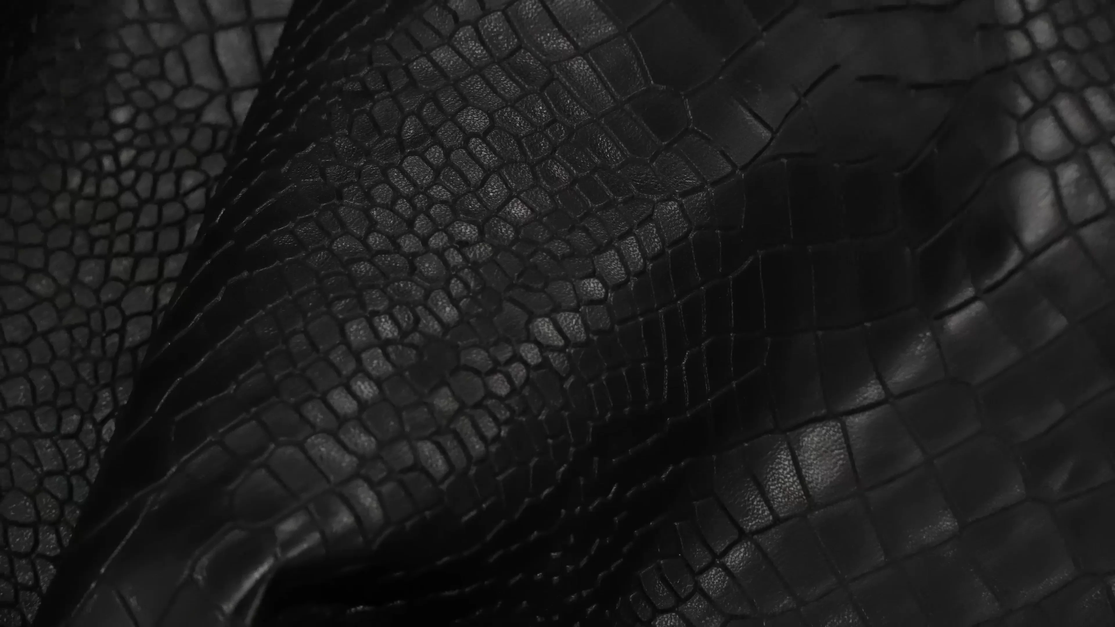 Croc Embossed Lamb | United Leather