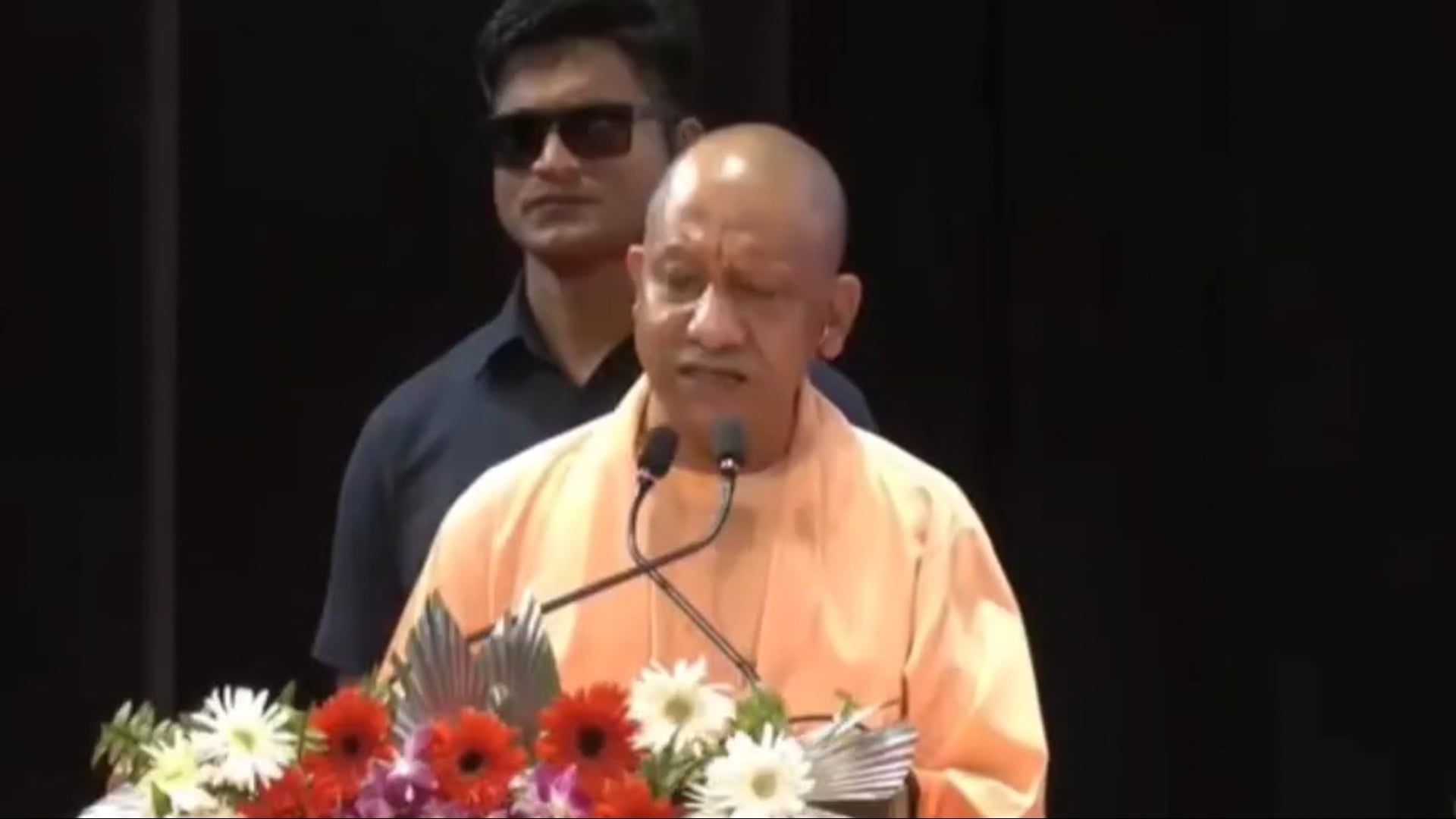 उत्तर प्रदेश की माताएं और बहनें आज से 3 दिनों तक यूपी परिवहन निगम और CT बसों में कर सकेंगी मुफ्त यात्रा 