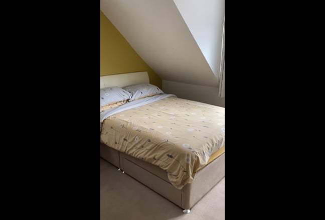   Contractor  Friendly  Room Accommodation  Didcot Main Photo