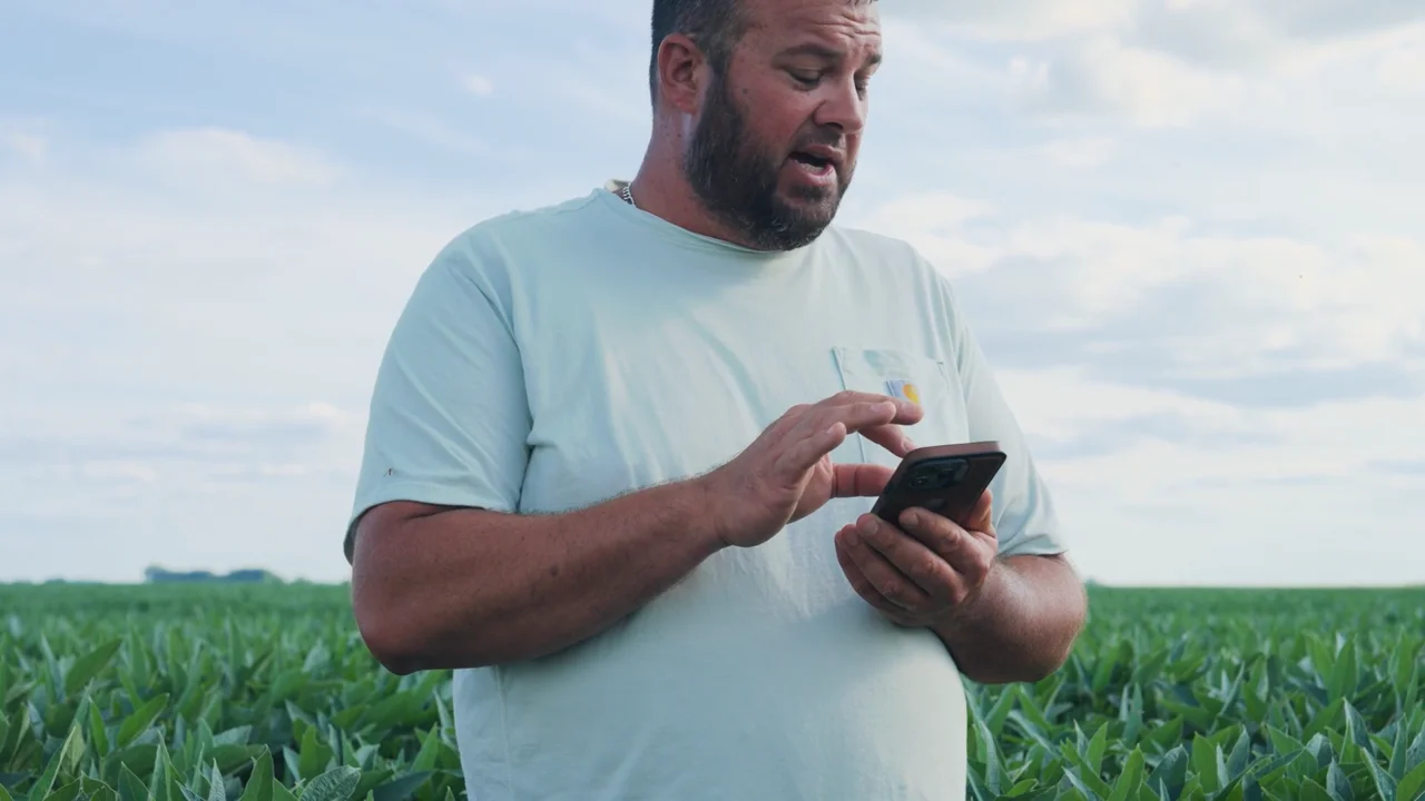 Marshall, a Clevis farmer, sharing his experience