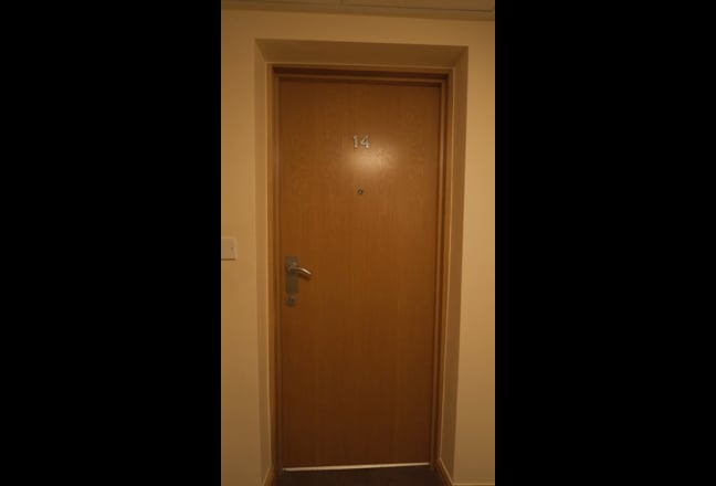 Spacious 2 Bed, 2 Bath | Balcony | M1 City Centre Main Photo