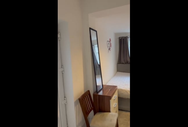 Large Double  Room available in  Derby Main Photo