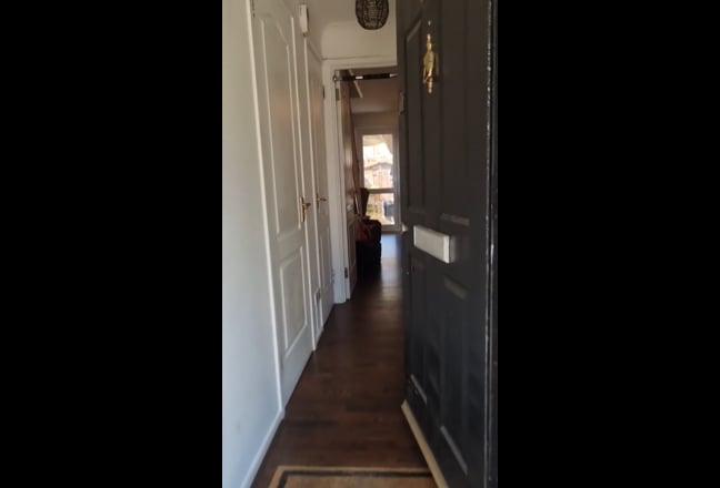 Cozy Double Room in Vibrant New Cross Gate Main Photo