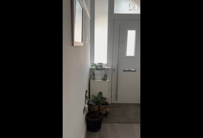 Two clean & very good size double bedroom to let  Main Photo