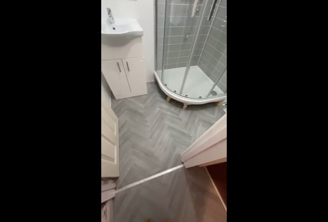 Post grads and masters flat share x2 shower rooms Main Photo