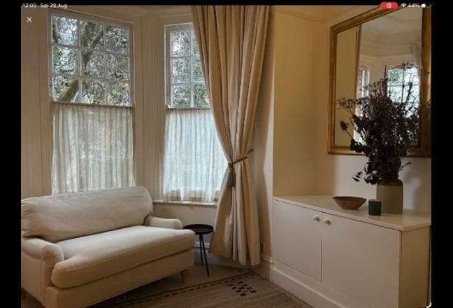Cozy Double Room Available in West Putney Main Photo
