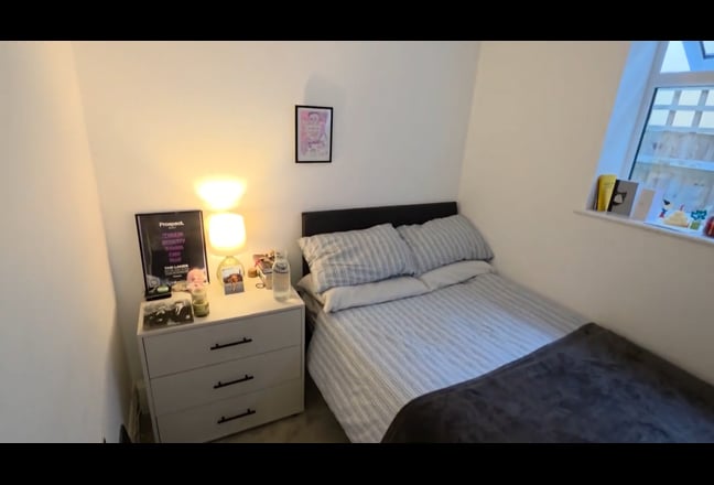 Lovely Double Room | Newly Renovated | Garden Main Photo