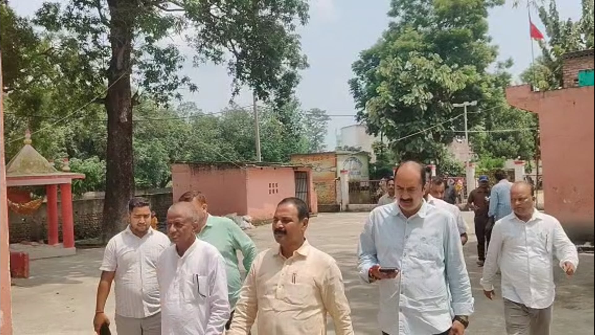 नेपाल की तबाही के बाद गंडक पर हाई अलर्ट! कालीघाट पहुंचे मंत्री, बोले- खतरा अभी टला नहीं