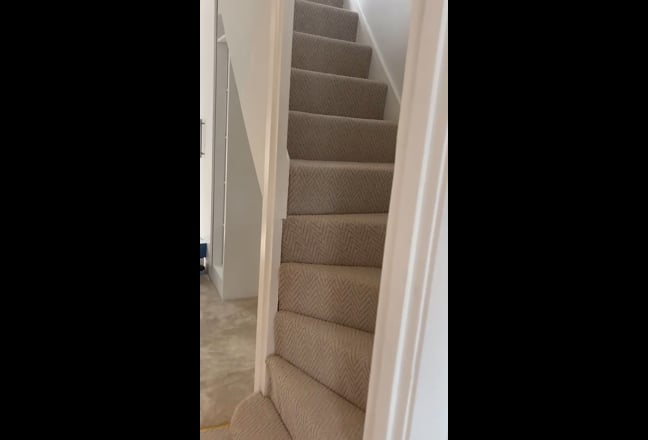Spare room in 3 bedroom house  Main Photo