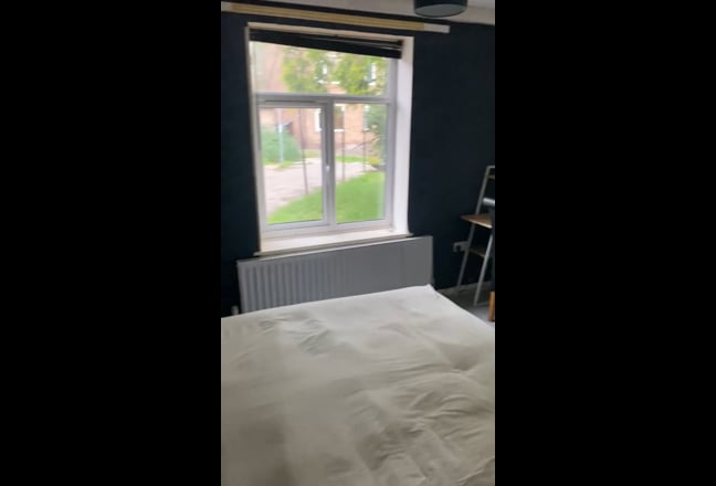 Double Room Close to city centre  Main Photo