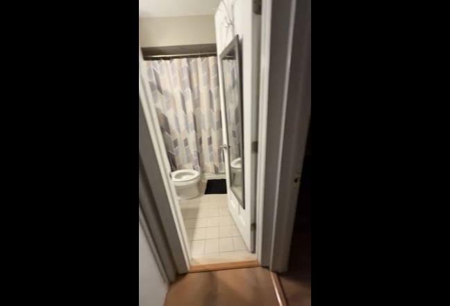 🏡 Room for Rent – Move-in November 1St! Main Photo